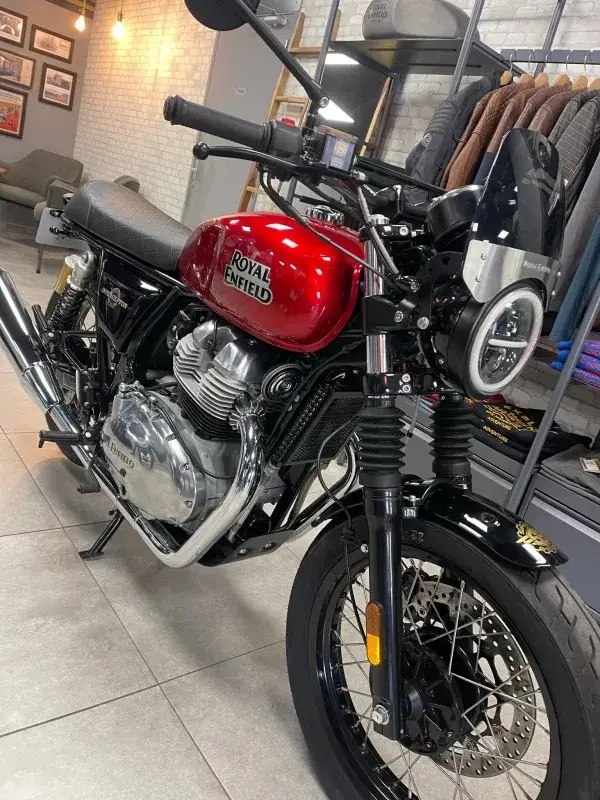 Préparation-sur-mesure-moto-entiere-rouge