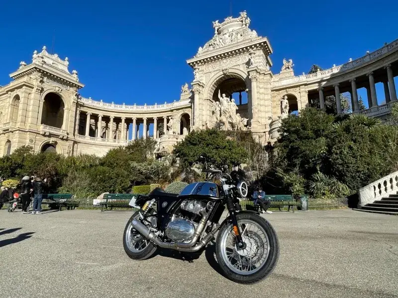 Préparation-sur-mesure-moto-entiere-exterieur