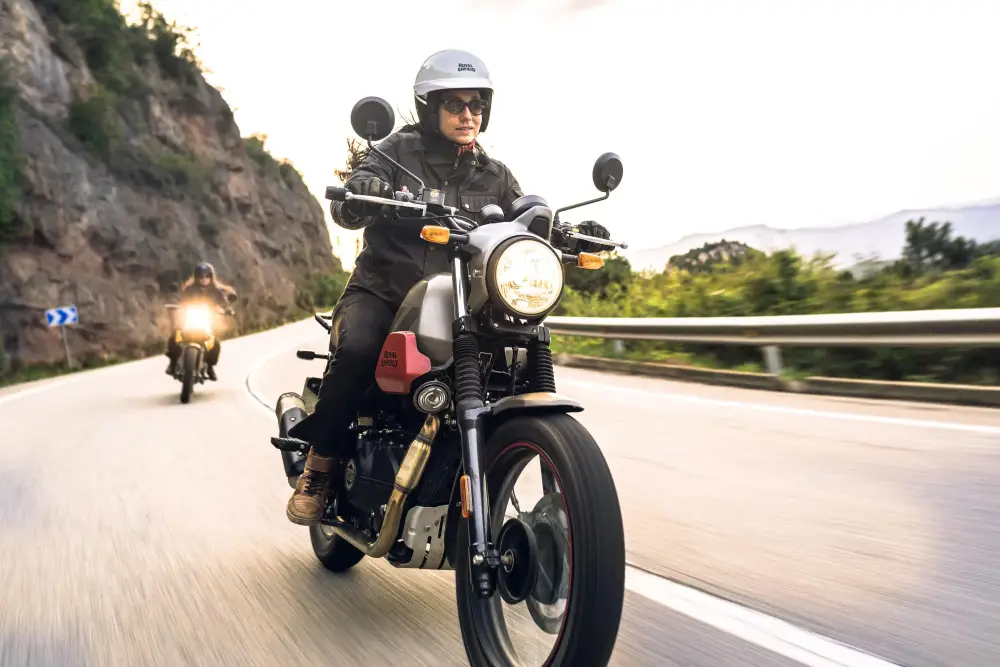 2022-04-14 ROYAL ENFIELD BCN_5173_130522090446