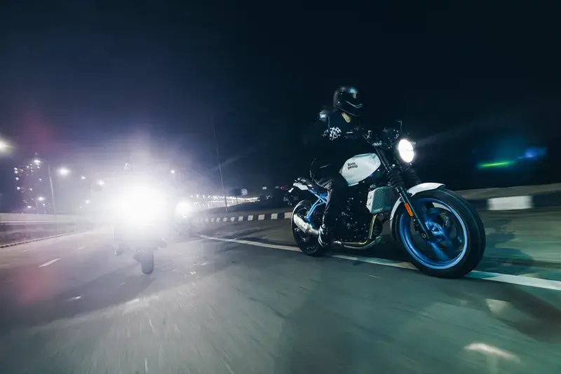 0B3A7043-Enhanced-NR_160525103516